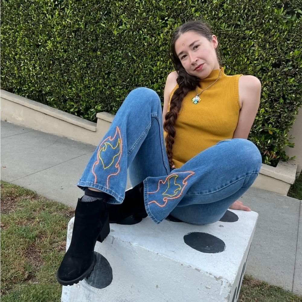VTG LEVIS LOW RISE FLAME EMBROIDERED DENIM